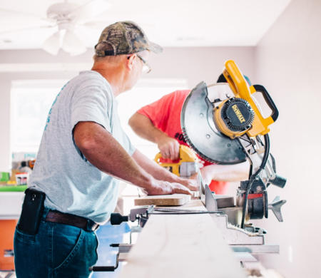 4 TIPS ON HOW TO PICK OUT THE BEST CONTRACTORS FOR YOUR PROJECT